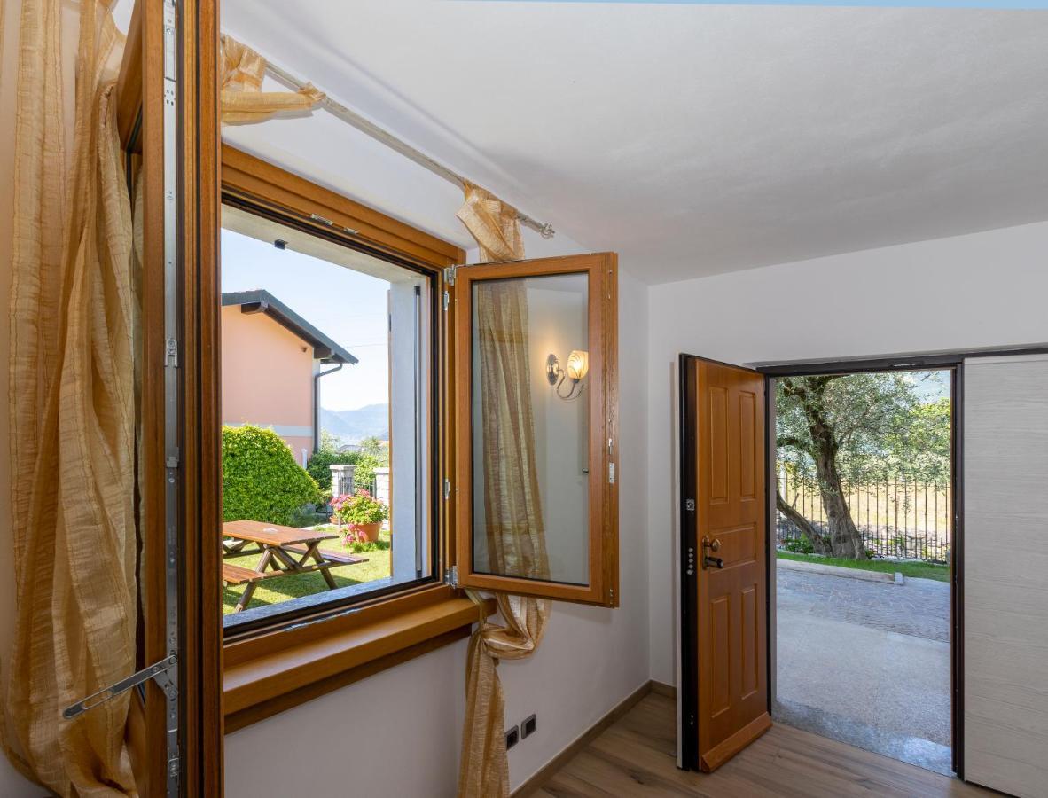 Apartment With Garden And Parking Bellagio Bagian luar foto