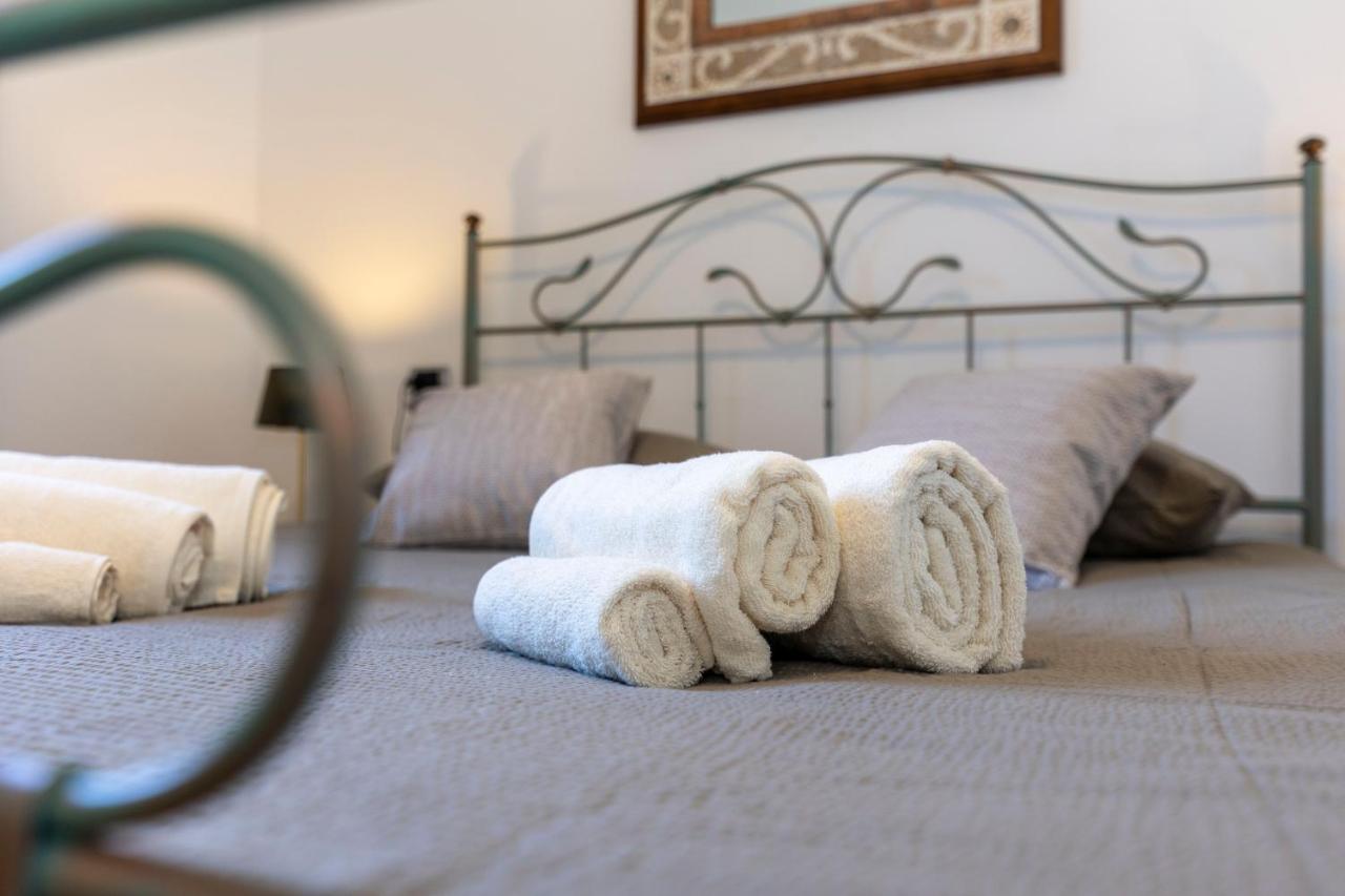 Apartment With Garden And Parking Bellagio Bagian luar foto