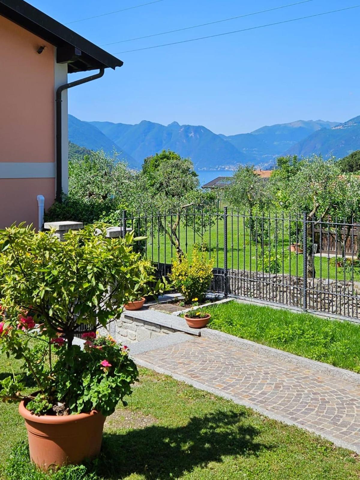 Apartment With Garden And Parking Bellagio Bagian luar foto